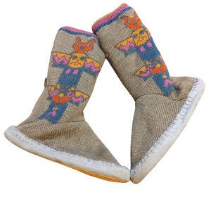 Eddie Bauer Slippers SIze Small / Medium Aztec Print Soft Rubber Bottom S/M NWOT